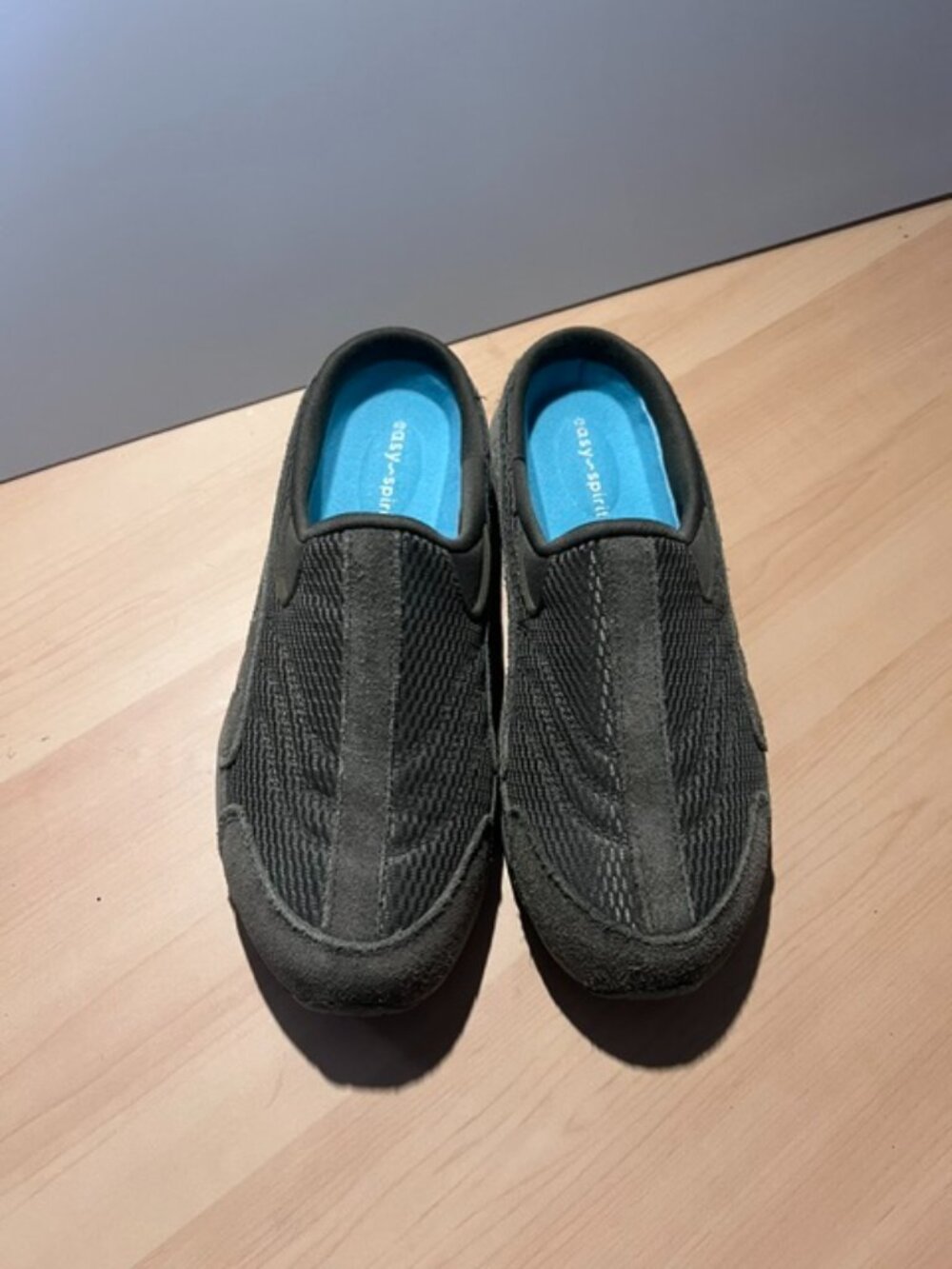 EASY SPIRIT Women's Size 6.5 Clogs lightweight slip-on mule sneakers Travel time